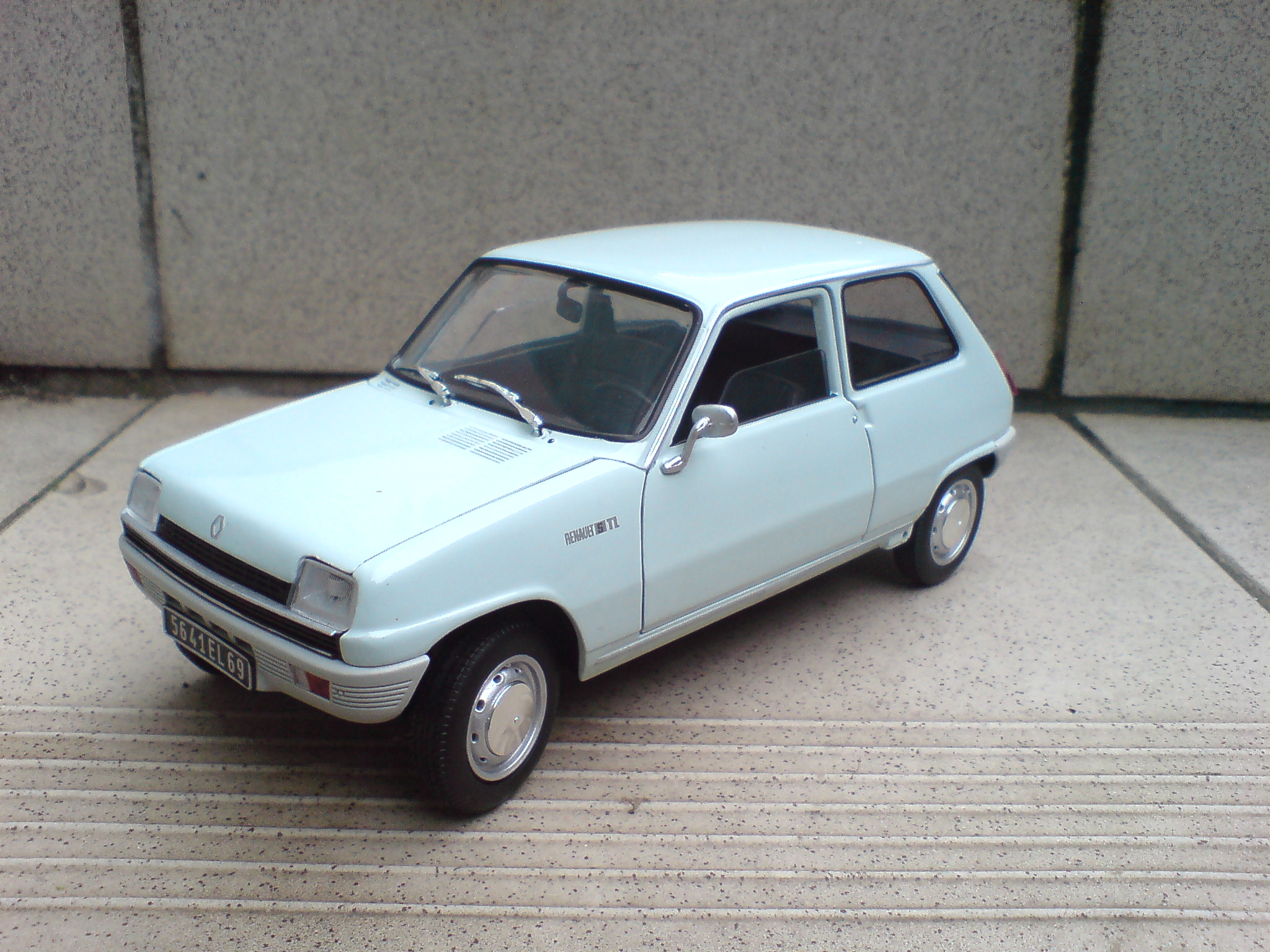 R 5 TL 1972 1.JPG