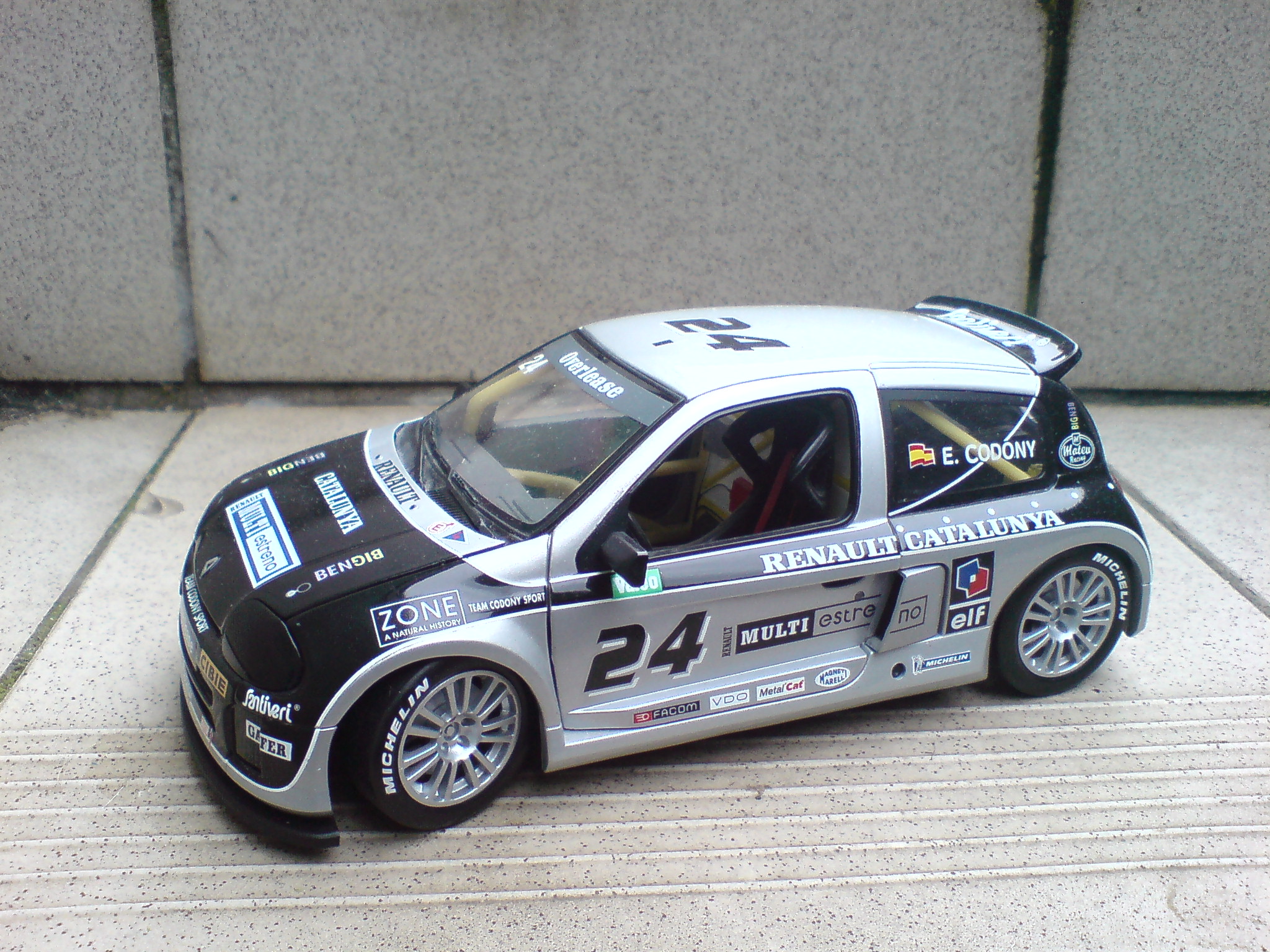 Clio II V6 Sport 2.JPG