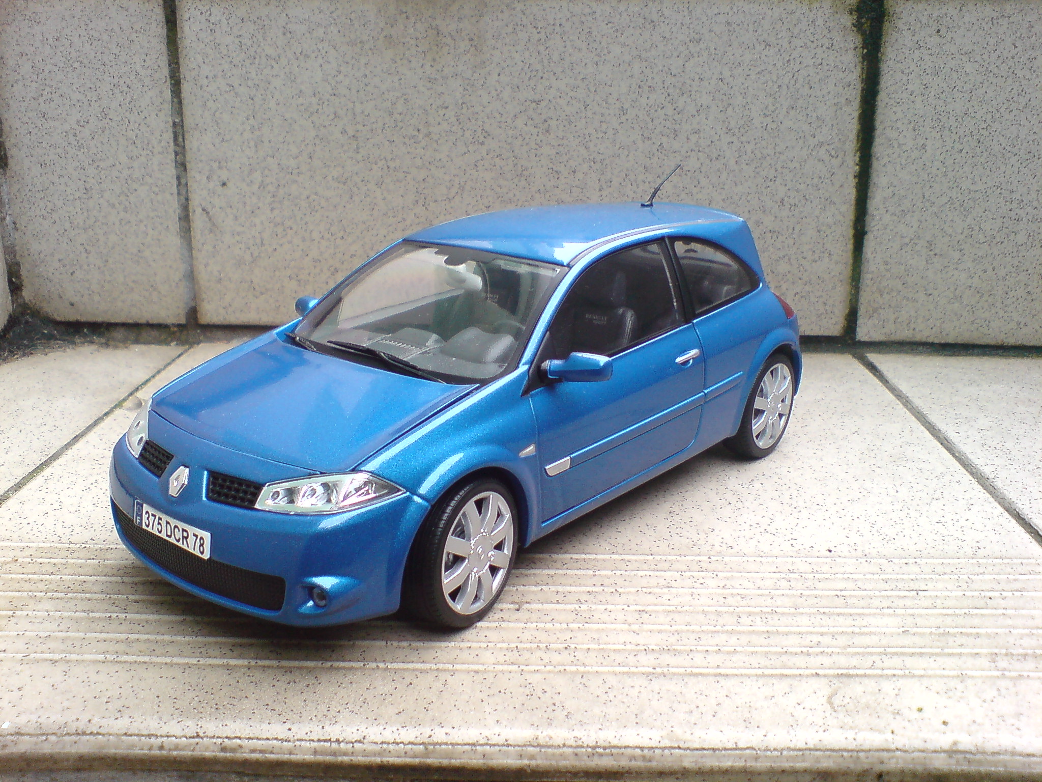Megane II Coupé RS modrá 1.JPG